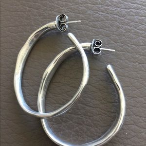 UNO de 50 Jewelry - Uno de 50 ohmmm earrings UNO de 50 Jewelry - Uno de 50 ohmmm earrings